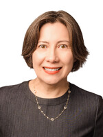 Emmanuelle Lee Headshot